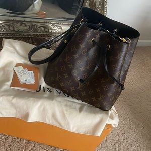 Louis Vuitton neonoe bag